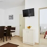 מלון Astoria 3*