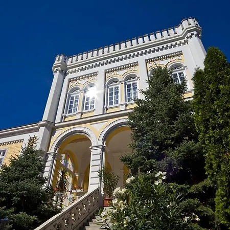 Astoria Szálloda 3*