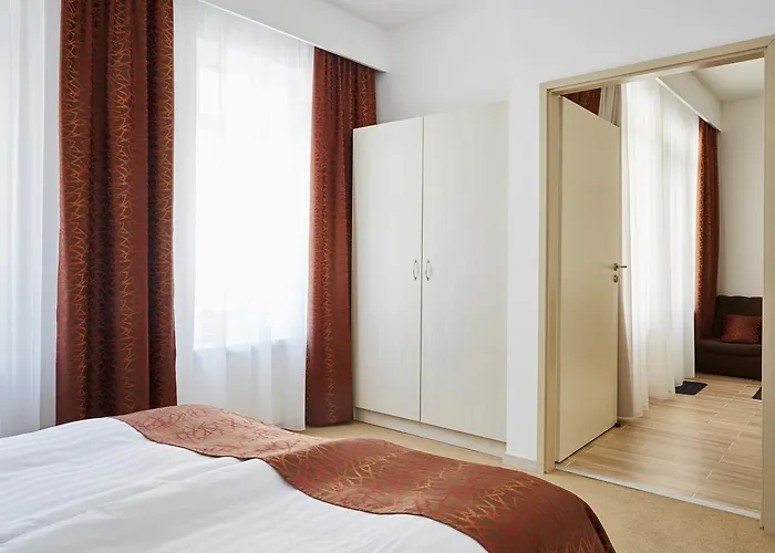 Astoria 3*